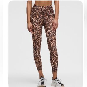 Lululemon Invigorate High-Rise Tight 25" NWOT